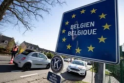 CRÉDIT À L'ETRANGER POUR FRANÇAIS